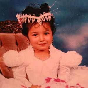 Meet your Posher, Adelaida